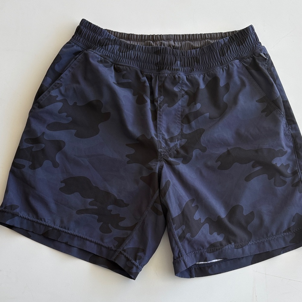 RHONE Blue and Black Camo Athletic Shorts 7”